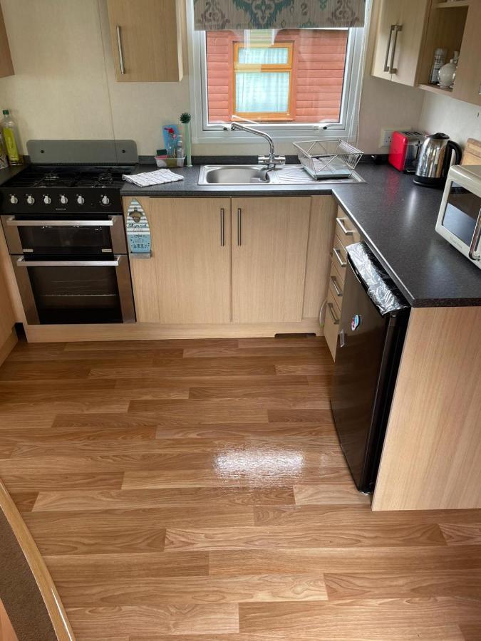 Van Number 123 Beautiful Caravan Sleeps 4 Aberystwyth Buitenkant foto