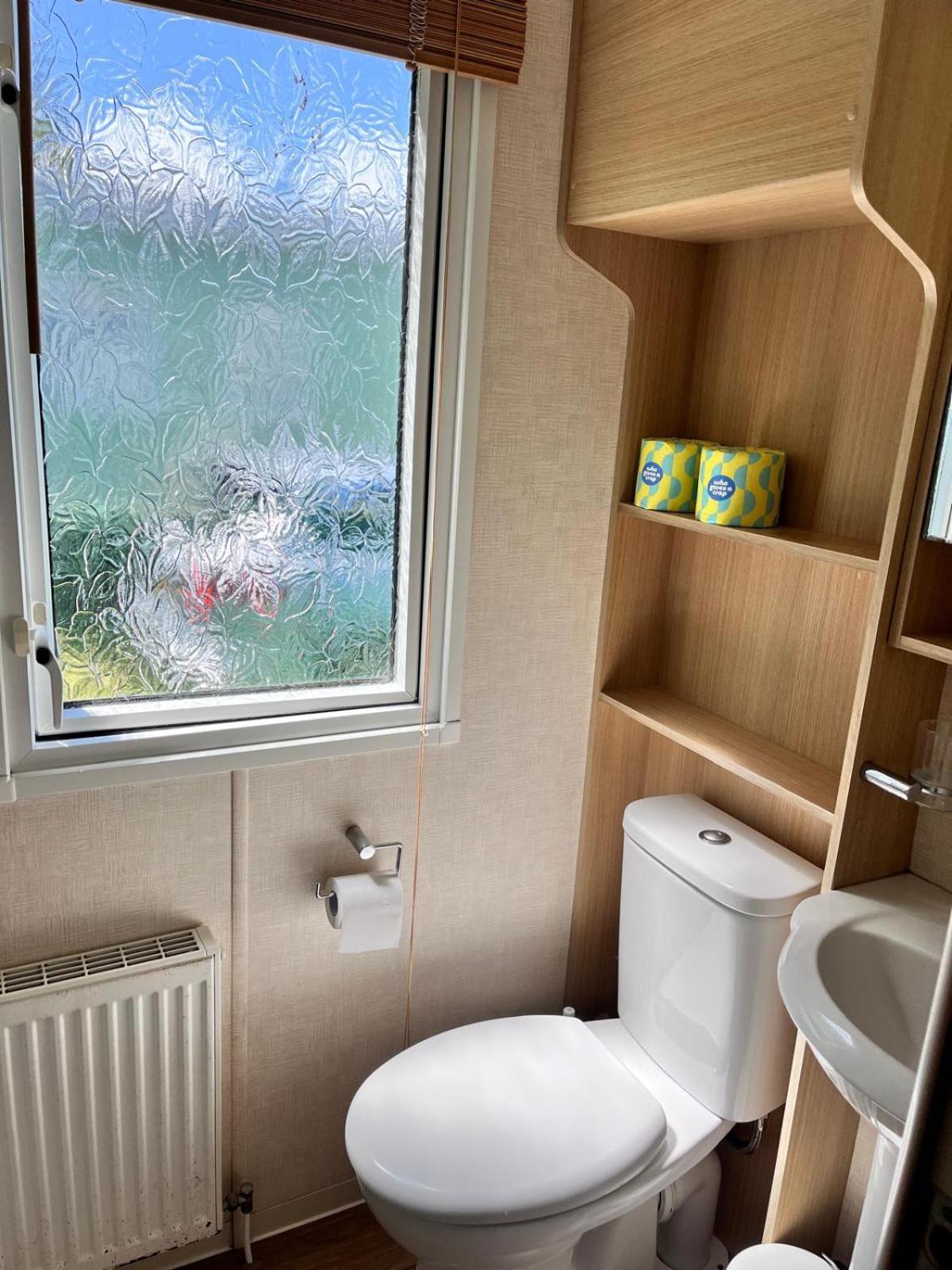 Van Number 123 Beautiful Caravan Sleeps 4 Aberystwyth Buitenkant foto