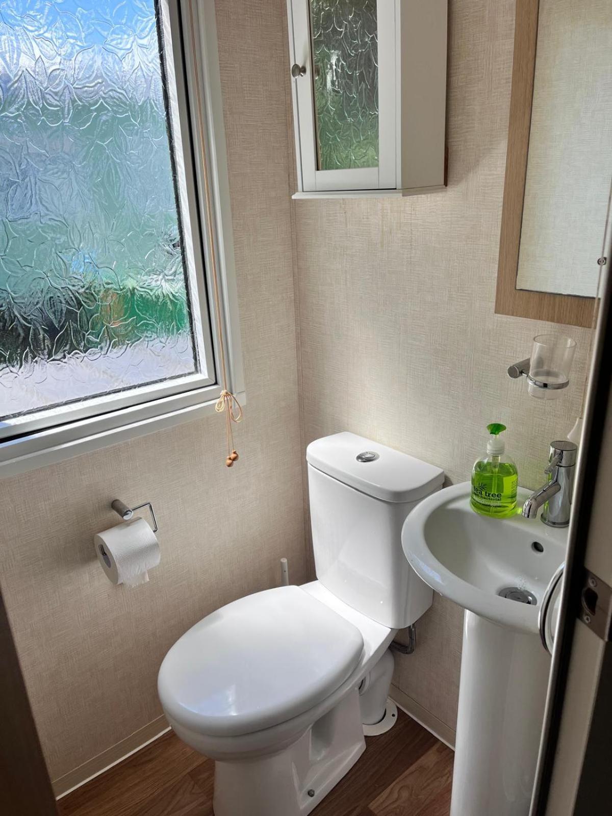 Van Number 123 Beautiful Caravan Sleeps 4 Aberystwyth Buitenkant foto